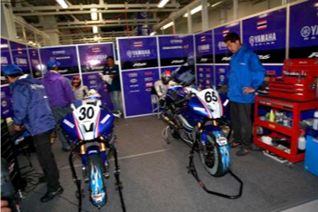 TKRJ SPONCERD / YAMAHA THAILAND RACING TEAM